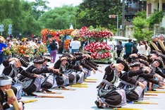 Tourists flock to Sapa to avoid heat
