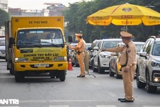 Hanoi removes 39 checkpoints for Covid-19 prevention at red zones