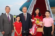 Party General Secretary, State President To Lam arrives in Beijing