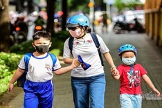 Nearly 100 nursery schools in HCM City close due to pandemic