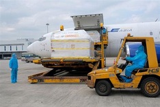 Vietnam receives first batch of Pfizer Covid-19 vaccine