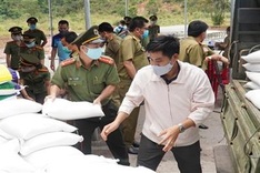 Medical supplies presented to Lao security departments