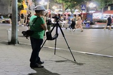 Hanoi fines litterers around Hoan Kiem Lake