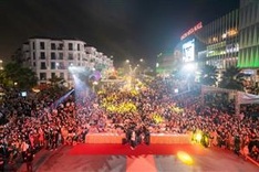 First nightlife area opened in Hanoi