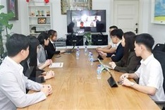 Vietnamese students in Singapore actively join community activities