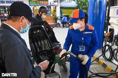 Petrol prices slightly fall in latest adjustment