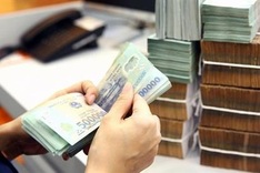 Base salary for civil servants, public employees rises to 1.8 million VND from July 1