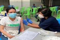 Embassy assists vaccination campaign for Vietnamese expats in Malaysia