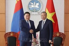 Vietnam’s top leader meets with Mongolian PM