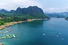 Hoa Binh plans major national tourism area at Hoa Binh Reservoir