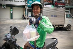 HCM City residents despair at high food delivery fees