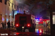 Dong Nai timber store destroyed in blaze