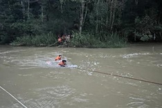 Ten people rescued in Lam Dong forest