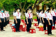 Quang Nam to waive school fees for thousands of children