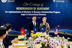 Vietnamese, US universities seal training cooperation deal