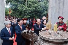 State President Pays Tribute to Nation-Founding Hung Kings