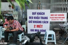 Hanoi closes street eateries, water stalls for Covid-19 prevention