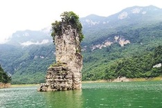 Reservoir attracts tourists with raw beauty