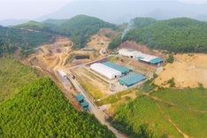 Hoa Binh residents block rubbish trucks to protest against pollution