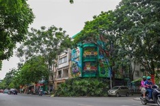 Hanoi house covered by Covid-19 prevention graffiti