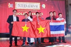 Vietnamese students win gold medals at international mathematics contest