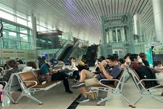 Warm destinations attract visitors despite coronavirus outbreak