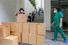 Dantri subsidises meals for doctors in Ho Chi Minh City