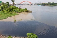 Saigon River threatened by plastic waste