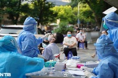 Passengers on same flight with Vietnam’s first Omicron case quarantined