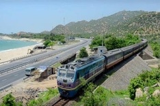 Two seaport rail links to be built
