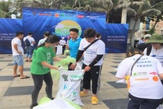 Vung Tau holds 'International Coastal Clean-up 2019'