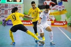 Hosts Vietnam to face Thailand in semi-finals