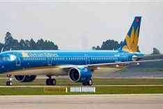 Vietnam Airlines transports citizens and medical equipment from US