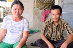 Man calls for help from jaw disease