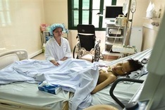 Dantri/DTiNews readers help save poor boy from lung disease