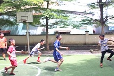 Japanese football players hold special class for Vietnamese disabled children