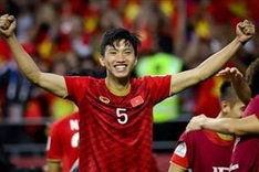 Van Hau among top five defenders of AFF Cup’s group stage