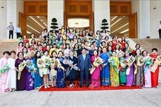 Prime Minister meets female scientists, engineers from Asia-Pacific