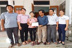 Dantri/DTiNews support orphans in Thanh Hoa