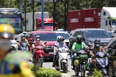 Speed limit of 30 km/h proposed for HCM City central streets