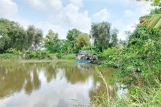 Bac Lieu abandoned siblings receive community support