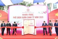 Hanoi opens 2020 Spring Book Street