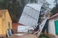 Nearly 1,000 houses damaged in northern whirlwind