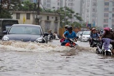 Hanoi races rainy season to deal with flood-prone areas