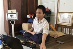 Disabled teenager creates robots that help disabled patients
