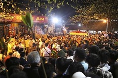 Nam Dinh Province suspends Tran Temple Festival