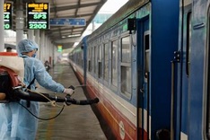 Vietnam suspends north-south trains amid pandemic