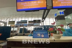 Vietnam Airlines pilots IATA Travel Pass on flight to Europe