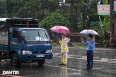 Passenger buses found illegally operating in Hanoi