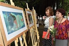 Fine art exhibition highlights social distancing period